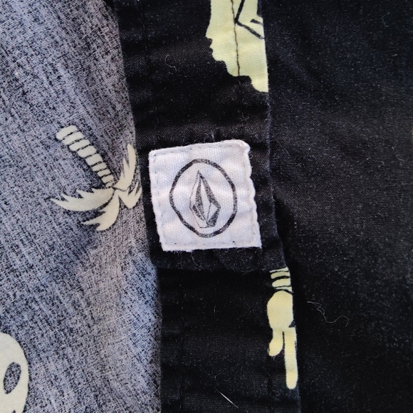 Volcom Stone Men's Print Button-down Shirt sz M - Picture 6 of 6